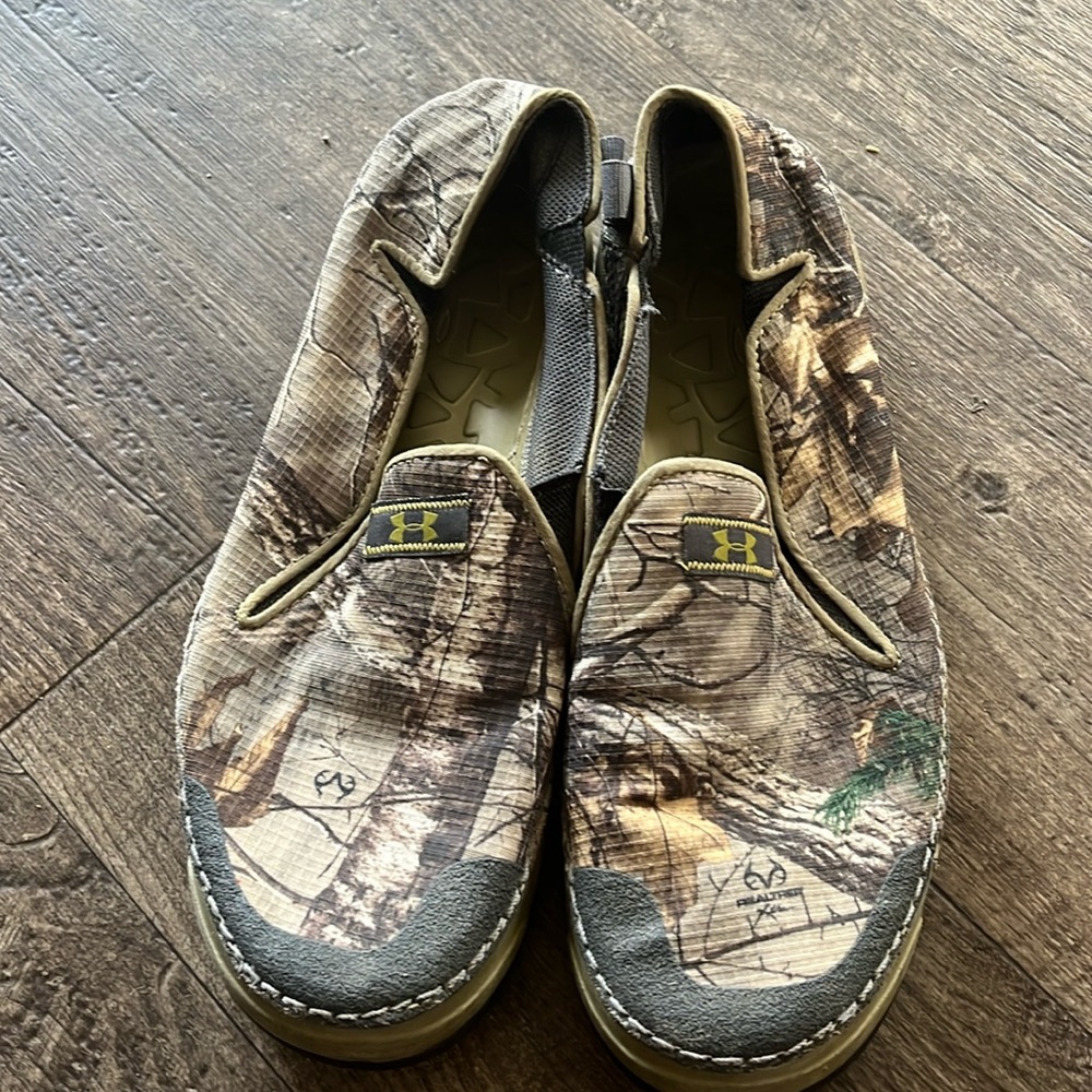 Under Armour men’s slip on shoe